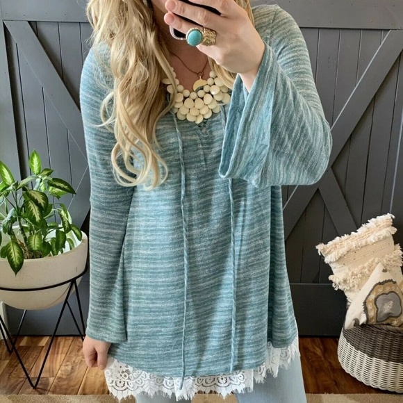 Boutique Long Sleeve Hooded Thermal Tee Knit Top - Picture 2 of 7